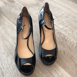 Marc Fisher open toed pumps